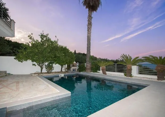 Artemis Oasis With Private Pool Khartáta