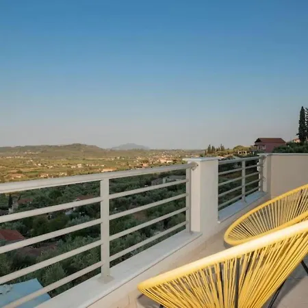 Artemis Oasis With Private Pool *