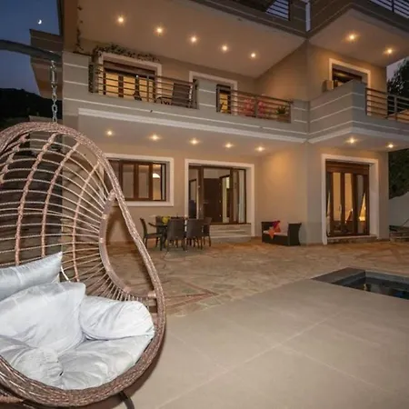 Artemis Oasis With Private Pool Khartáta