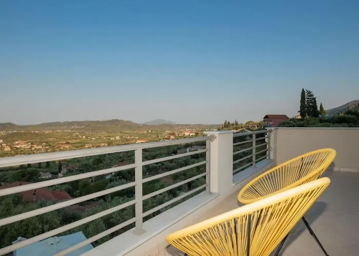 Artemis Oasis With Private Pool *